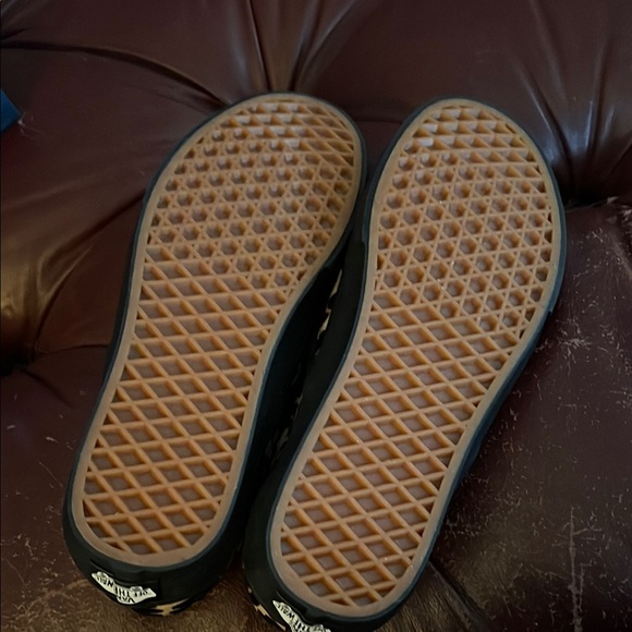 RARE - Vans Leopard Skull Print Slip-On Shoes - Picture 3 of 4